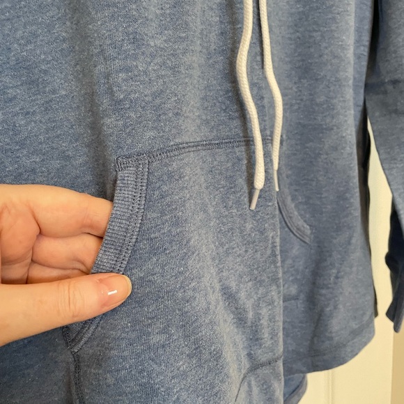 Victoria’s Secret long sleeve sweatshirt size Large in Heather dusty blue - Picture 5 of 9